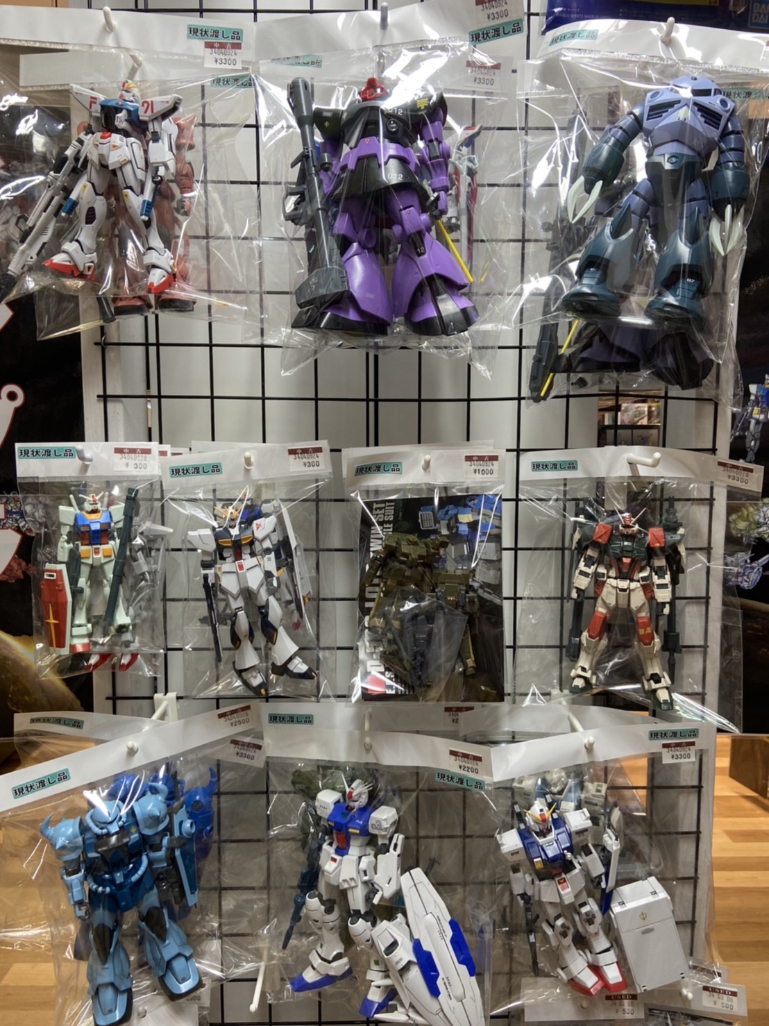 組み立て済みジャンクガンプラ〉大量に入荷＆品出ししております